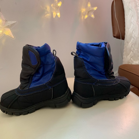 Snow boots size 10, blue & black Velcro - Picture 3 of 6